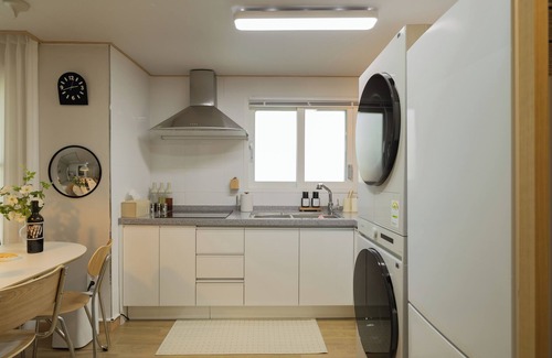 Sindangil-tong Apartment | Experience the vibrant city of Seoul in style at o-nol.