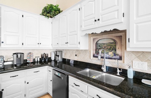 Helotes House | Experience Vista Grande: 4600 sq ft. of Luxury - Heatable Pool and City Views