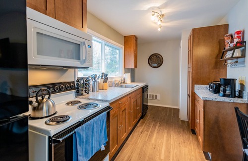 Marietta-Alderwood House | Explore Bellingham, minutes Airport WWU & Downtown