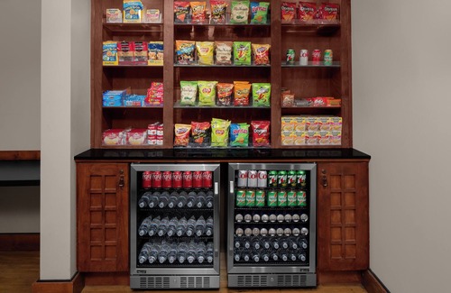 Renton House | Explore Museum of Flight Nearby! Unit with Full Kitchen, Pet-friendly!