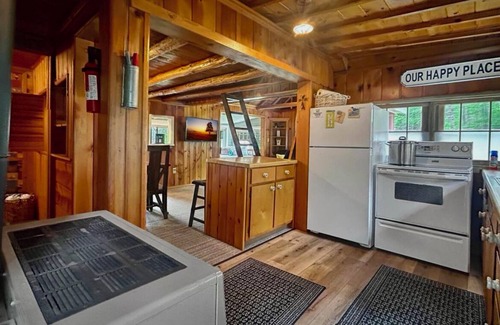 Wetmore Cabin | Explore Pictured Rocks/Hiawatha Forest/Munising on Lost Lake-Kayak, Bike, ORV