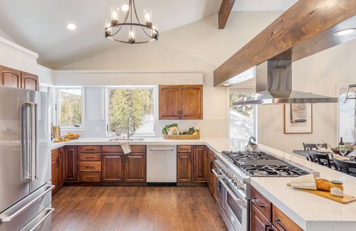 Alpine Meadows House | Explorer by AvantStay | Close to Slopes! Game Room, Guest Suite, Hot Tub