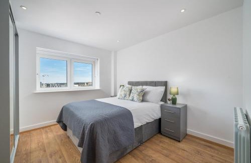 Woolwich Riverside Apartment | Exquisite 2bed Apt with Parking Near 02 Arena