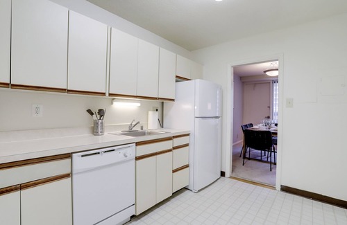 Crystal City Apartment | Exquisite Apt in Crystal City