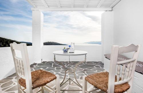 Lefkes House | Exquisite estate, serene environment