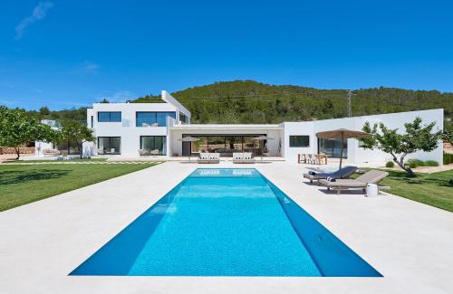 Sant Joan de Labritja Villa | Exquisite Ibiza Villa Can Pegaso Grande Privileged & Minimalist Style 16 Guests San Juan