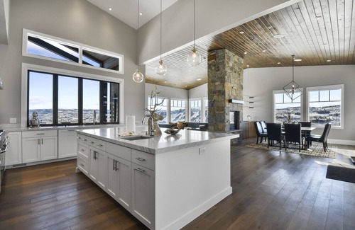 Tuhaye House | Exquisite Mountain Retreat in Tuhaye, Private Hot Tub, Mountain views