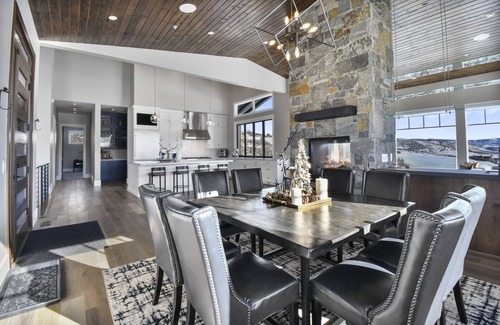 Tuhaye House | Exquisite Mountain Retreat in Tuhaye, Private Hot Tub, Mountain views