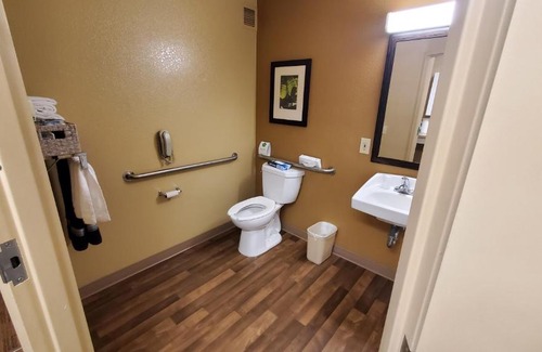 La Mirada Hotel | Extended Stay America PLUS, Los Angeles, La Mirada