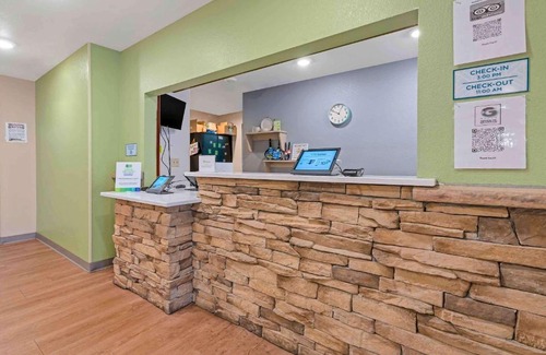 Louisville Hotel | Extended Stay America Select Suites - Louisville - Airport