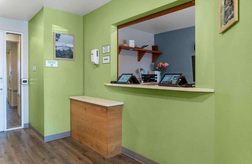 Kalamazoo Hotel | Extended Stay America Select Suites - Kalamazoo - West