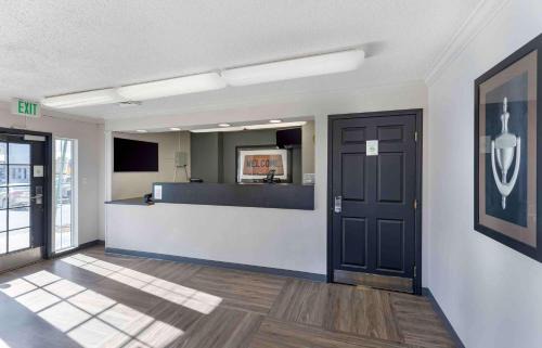 Glendale Hotel | Extended Stay America Select Suites - Denver - Cherry Creek