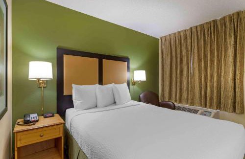 Glendale Hotel | Extended Stay America Select Suites - Denver - Cherry Creek