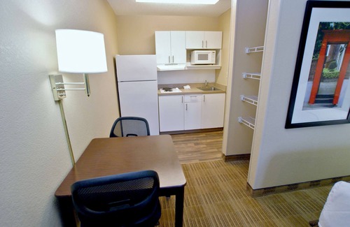 Springdale Hotel | Extended Stay America Suites Cincinnati Springdale I275