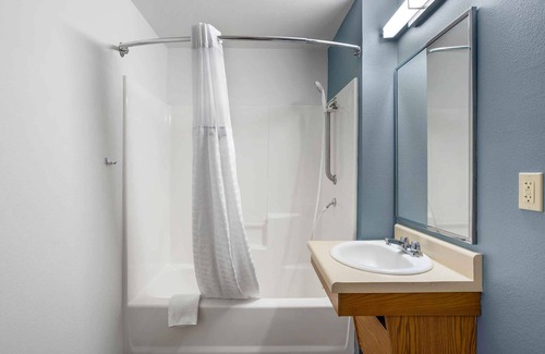 Orient Park Hotel | Extended Stay America Suites - Tampa - Casino Area