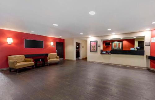 Orange Hotel | Extended Stay America Suites - Orange County - Katella Ave