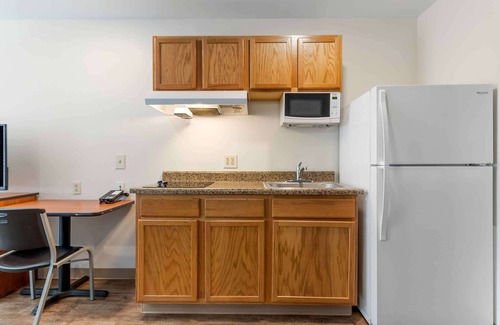 Fayetteville Hotel | Extended Stay America Select Suites - Fayetteville - I-49