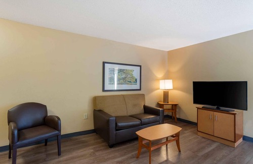 Eastwick Hotel | Extended Stay America Suites Philadelphia Airport Bartram Av