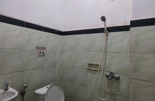 Kraton Hotel | Ez Door