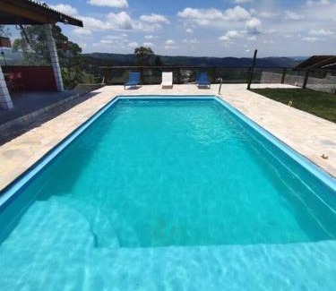 Terra Preta House | Férias com Piscina e Diversão, Reserve a Chácara Delira!