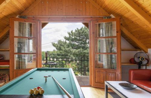 Balatonalmadi Apartment | Füge ház