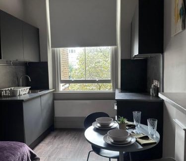 Pembridge Apartment | F10 Comfy Studio Notting Hill Central London Zone 1 Wifi incl