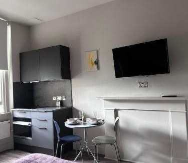 Pembridge Apartment | F10 Comfy Studio Notting Hill Central London Zone 1 Wifi incl