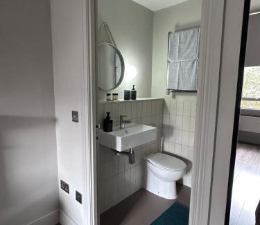 Pembridge Apartment | F10 Comfy Studio Notting Hill Central London Zone 1 Wifi incl