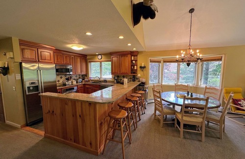 Bretton Woods House | F27 Luxurious Mt Washington Hotel golf course home! Wifi, cable, air conditioning, dog friendly!