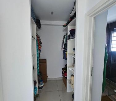 Noumea Apartment | F3 entier de standing tout équipé vue mer, piscine partagée et parking souterrain