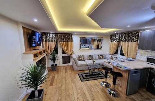 Leeds Apartment | *F43NH* Setup for your most relaxed & Cosy stay + Free Parking + Free Fast WiFi *