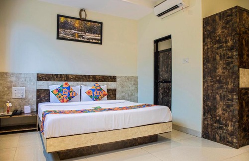 India Hotel | FabExpress Embassy Grand - Nr BKC