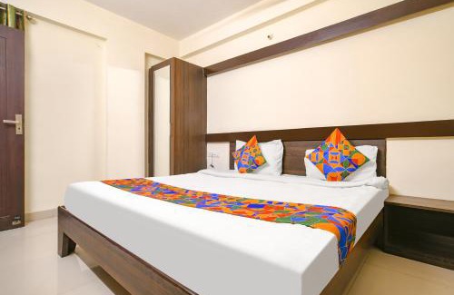 Vijay Nagar Hotel | FabExpress Golden Villa