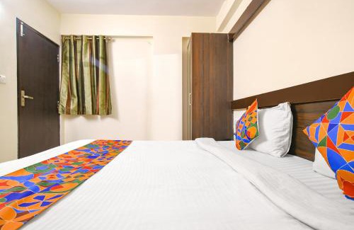 Vijay Nagar Hotel | FabExpress Golden Villa