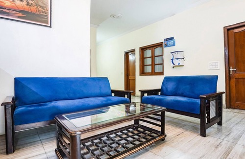 Sector 35 Hotel | FabExpress Ivy Inn