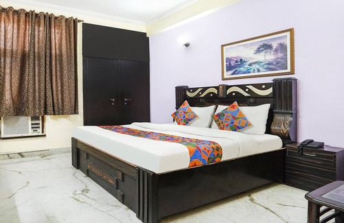 Sector 35 Hotel | FabExpress Ivy Inn