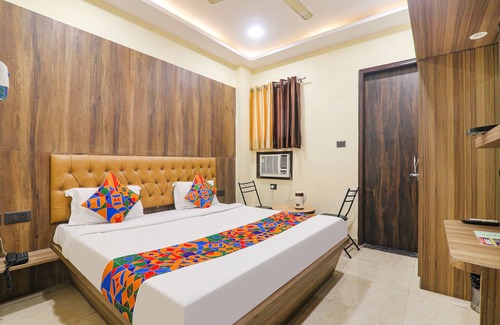Indira Nagar Hotel | Fabexpress Jayati Oasis
