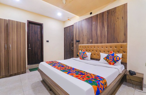 Indira Nagar Hotel | Fabexpress Jayati Oasis