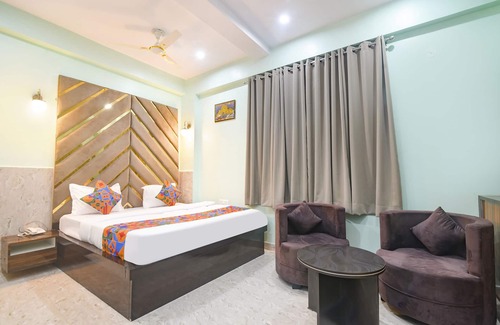 Danapur Hotel | Fabexpress Mu Club
