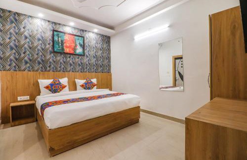 Mahipalpur Hotel | FabExpress Rainbow Villa - Nr IGI Airport New Delhi