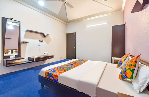 Vadodara Hotel | Fabexpress Riya Revati Resort