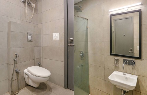 Pitampura Hotel | Fabexpress Roseman