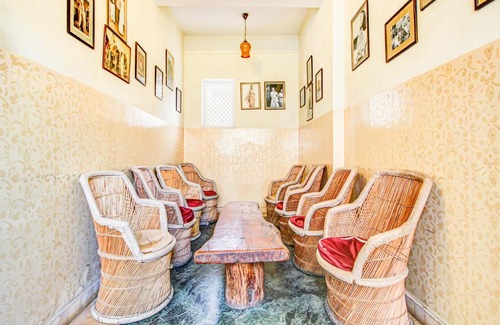 Vidhyadhar Nagar Hotel | FabExpress Utsav Villas