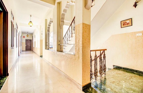 Vidhyadhar Nagar Hotel | FabExpress Utsav Villas