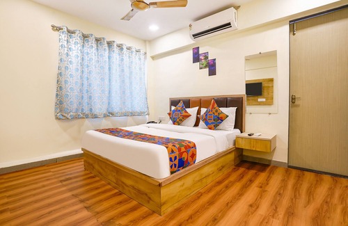 Vashi Hotel | Fabhotel 24*7 Residency