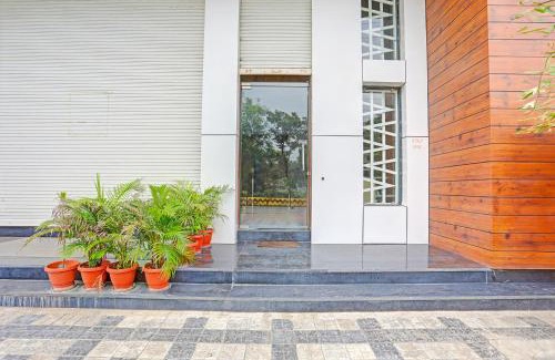 Indore Hotel | FabHotel Aura Grande