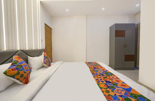 Narasapura Hotel | FabHotel Ayodhya Palace