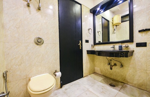 New Delhi Hotel | Fabhotel Bharat Continental