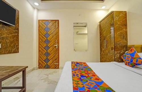Indirapuram Hotel | FabHotel Golden Rivaah