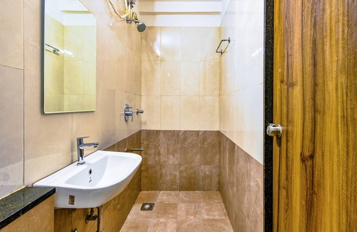 Pune Hotel | FabHotel Habitat